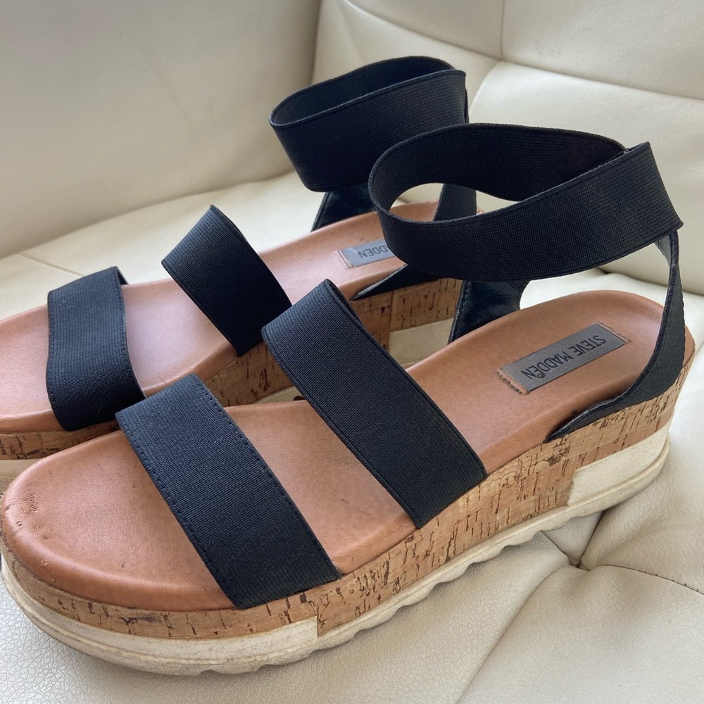 Steve Madden platform sandals